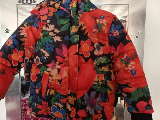 Chaqueta Desigual niña floral