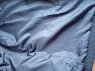 Chaqueta de paño con capucha( cerrada o abierta)