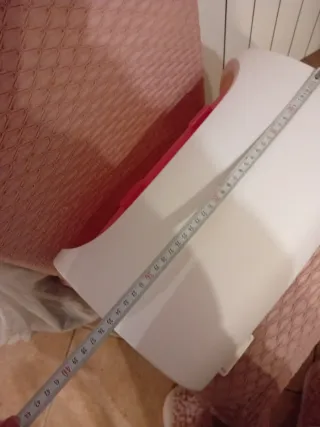 Contenitore porta pane bianco e rosa