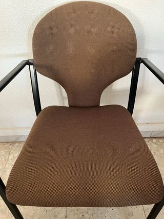 Confezione di sedie vintage con braccioli