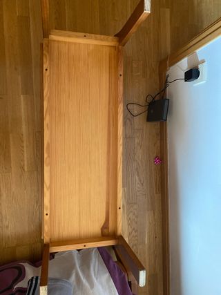 Banqueta auxiliar de madera para dormitorio o salo