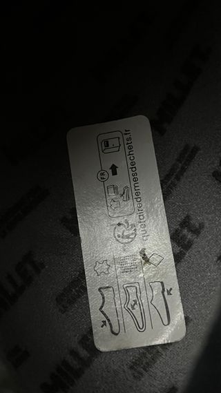 Botas de montaña Millet color verdes y negras.