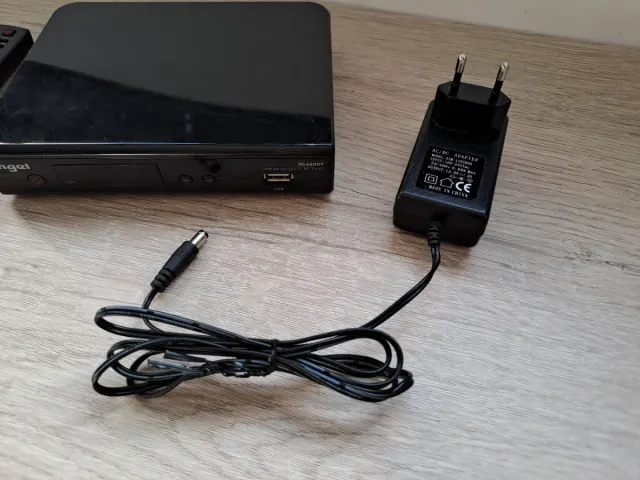 DECODIFICADOR ENGEL RS4800Y CON MANDO A DISTANCIA