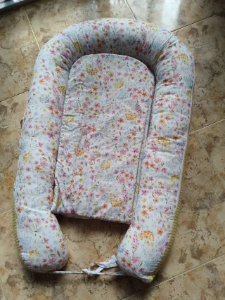 Nido para bebé floral reversible
