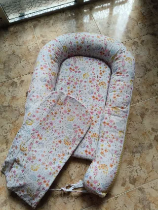 Nido para bebé floral reversible