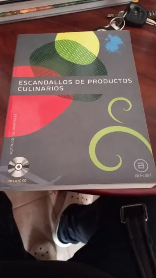 Dos libros de gestión de cocina