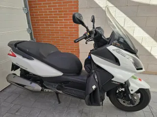 Kymco 300 ABS Maxi Scooter