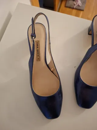 Zapatos azules Zara tacón bajo talla 38 cómodos