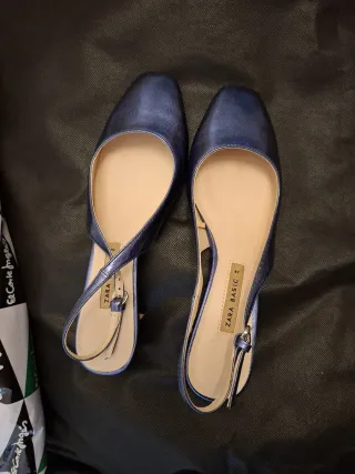 Zapatos azules Zara tacón bajo talla 38 cómodos