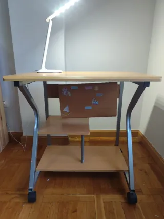 Escritorio infantil madera y metal