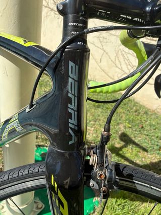 Fibra de carbono, marca Berria Falcon 2