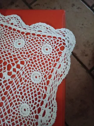 Centro aduncinetto bianco rettangolare