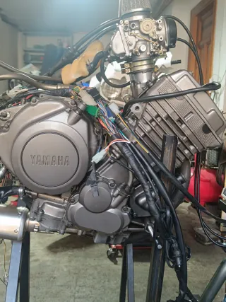 Motor Yamaha Super Tenere XTZ 750 TDM 850