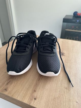 Tenis Nike Negros Nuevos