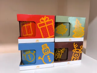 Pack 4 Tazas McCafé Navidad