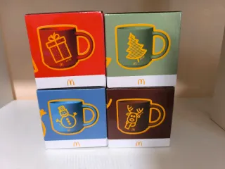 Pack 4 Tazas McCafé Navidad