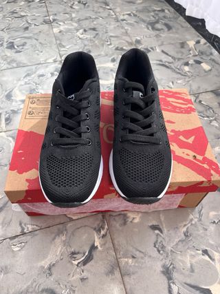 Zapatillas Negras Ligeras Talla 37