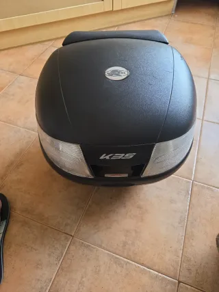 Baúl y Soporte Honda Hornet Negro