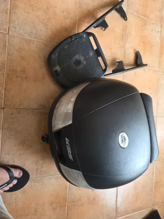 Baúl y Soporte Honda Hornet Negro