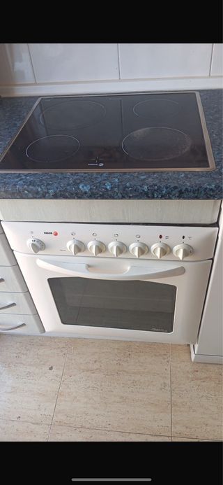 Conjunto Horno y Vitrocerámica