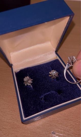 Conjunto Anillo y Pendientes Diamantes Oro Blanco