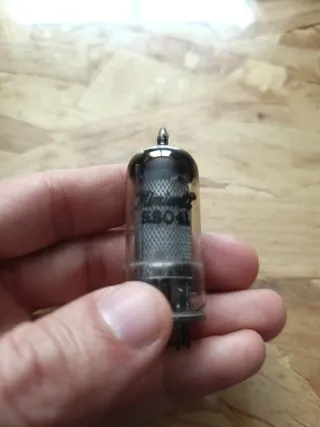 Válvula Radio Antigua