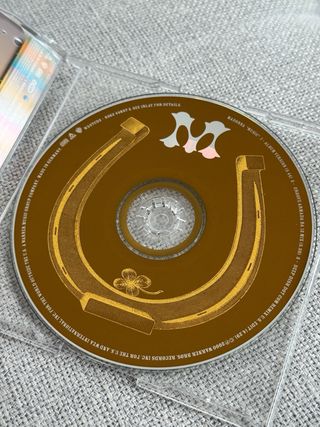 CD Madonna. “Music”