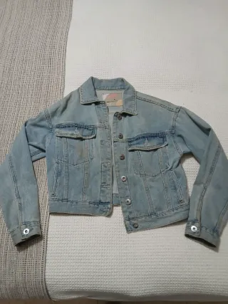 Cazadora vaquera corta