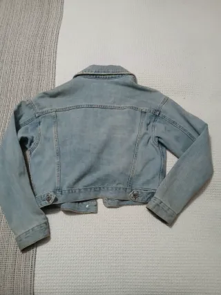 Cazadora vaquera corta