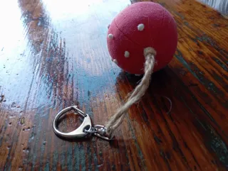 Portachiavi fungo rosso con pois bianchi