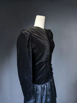 Vestido vintage negro terciopelo y seda satinada