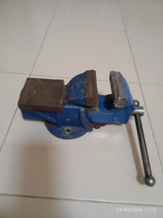 Tornillo de banco azul