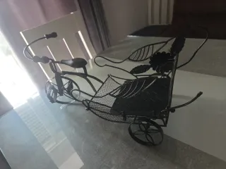 Triciclo decorativo antiguo