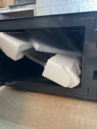 Microondas Hisense 20L 700W Inverter