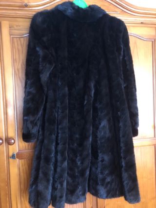 Abrigo de piel marrón talla 42/44