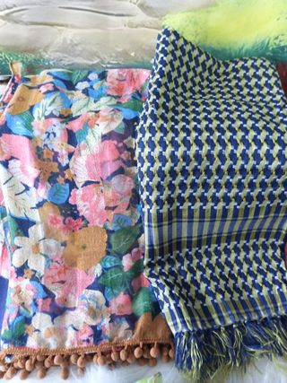 Lote 6 pañuelos/pareos estampados