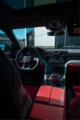 ALQUILER LAMBORGHINI URUS ESPAÑA