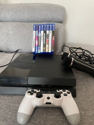 Consola PS4 + 8 Juegos + Mandos + Micrófonos