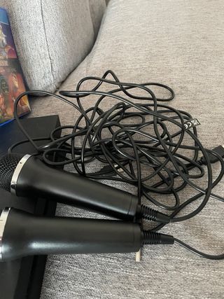 Consola PS4 + 8 Juegos + Mandos + Micrófonos