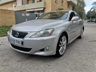 Lexus IS PANTALLA Y GARANTÍA