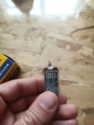 Válvula Radio Haltron 2BE6/HK Antigua