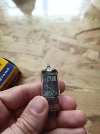 Válvula Radio Haltron 2BE6/HK Antigua