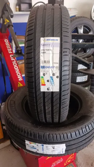 215/70 R16 100H MICHELIN PRIMACY 4+