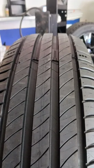 215/70 R16 100H MICHELIN PRIMACY 4+