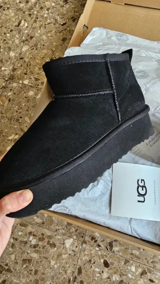 Botas UGG Negras Mujer