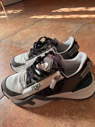 Zapatillas Fendi Flow Grises y Blancas