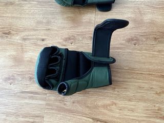 Guantillas MMA Roster Verdes