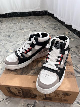 Zapatillas altas estilo skate