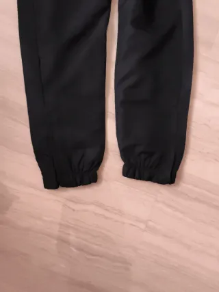 Pantalón chándal ligero Lacoste negro