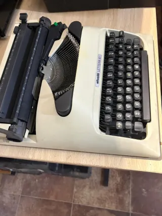 2 Máquinas Escribir Olivetti Lettera 10